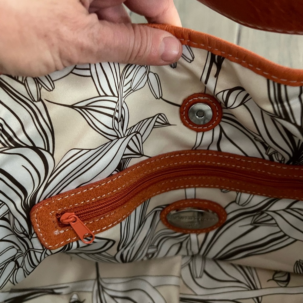 Francesco Biasia Leather Shoulder Bag - Picture 5 of 6